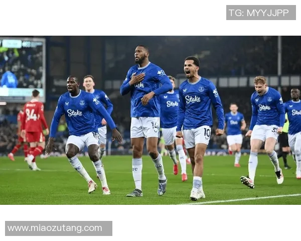 布莱顿与埃弗顿对决前瞻分析双方状态及战术布局探讨 布莱顿与埃弗顿对决前瞻分析双方状态及战术布局探讨