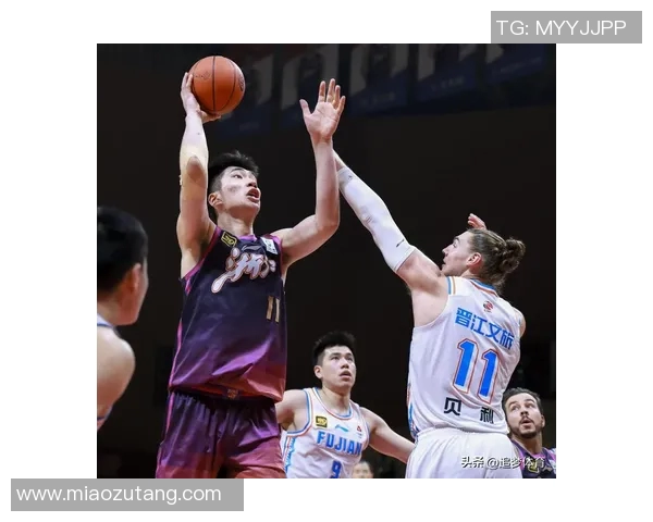 常规赛精彩对决上海队迎战辽宁队争夺季后赛席位的关键战役